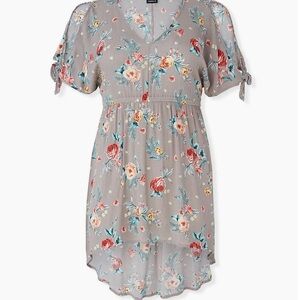 EUC Torrid Floral Cold Shoulder Gray High Low Blouse Size 3 22/24 3X